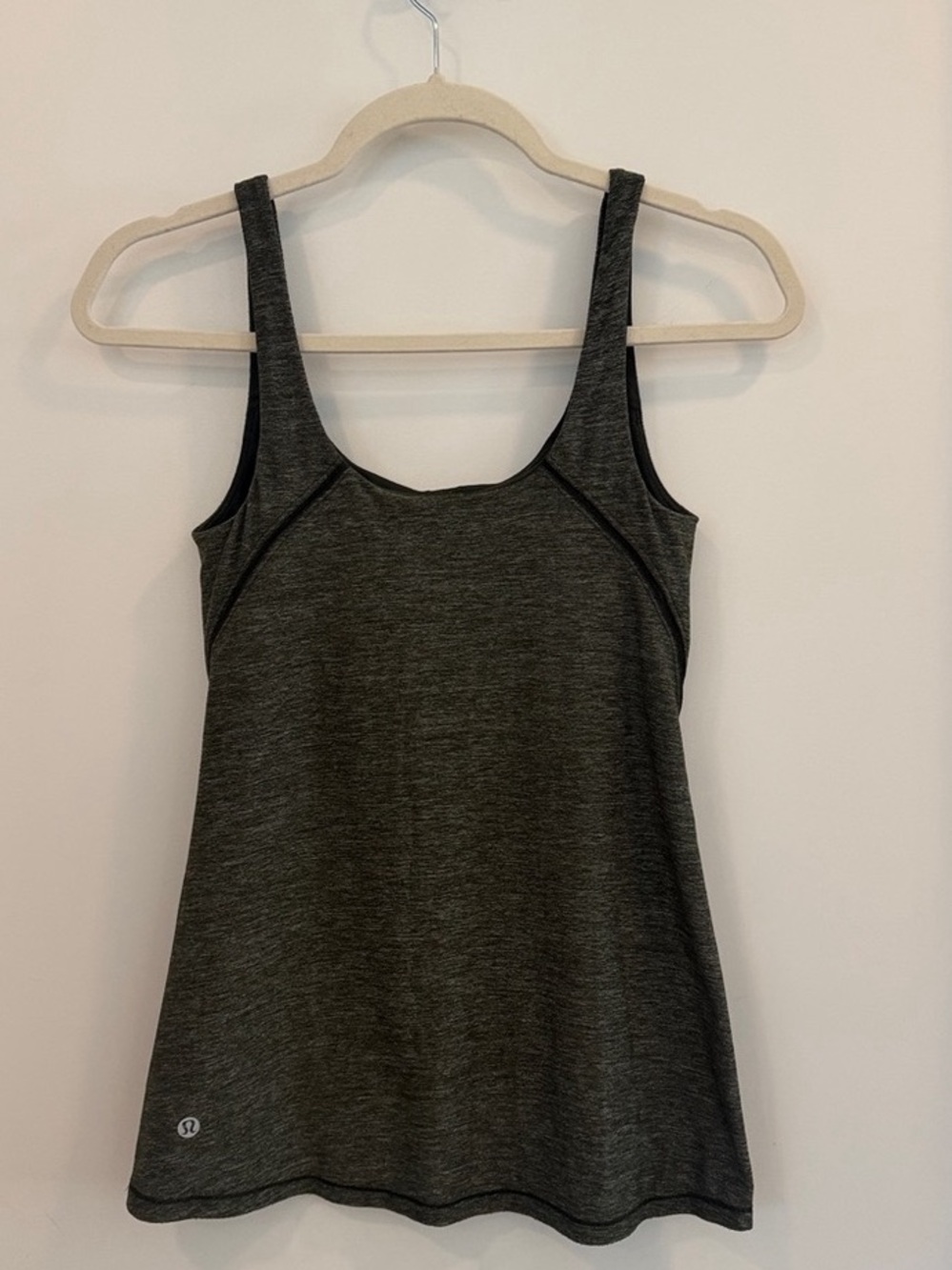 Lululemon Amala Tank in Heathered Gator Green | Size 6